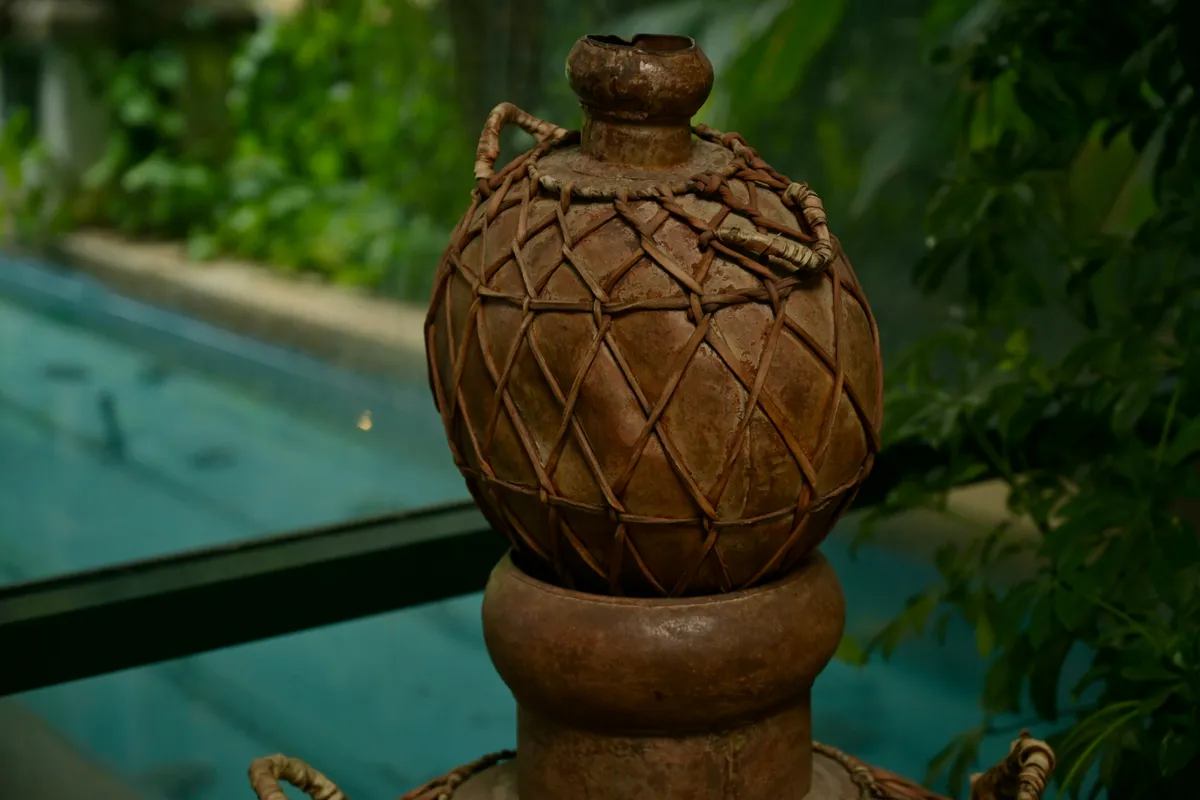 Bronze Decorative Finial with Rope and Pineapple Design