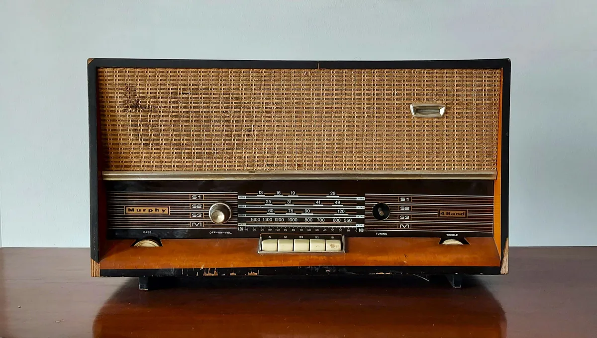Murphy Vintage Tube Radio, Mid-20th Century
